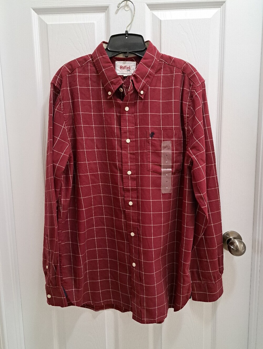 Stafford Men's Burgundy Windowpane Button-Down Shirt Size Medium Classic Cotton